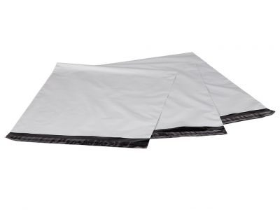 Coex-Textilversandtaschen - 520 x 600 + 50 mm, Stärke 0,070 mm, weiß/schwarz, Selbstklebestreifen